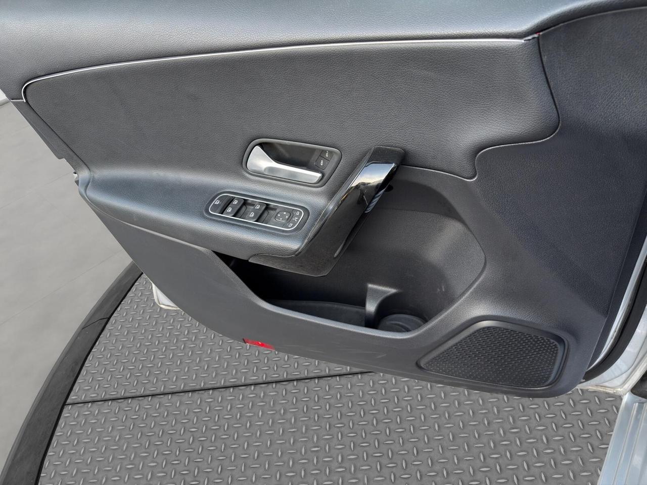 Mercedes-benz A 180 d 1.5 116cv automatica Sport 2019