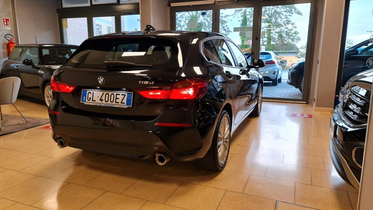Bmw 118 118d 5p. Business Advantage
