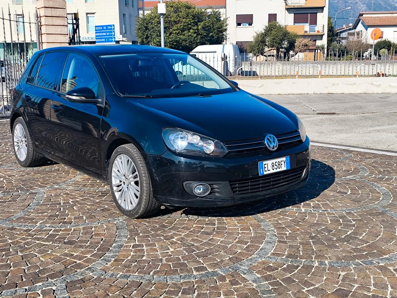 Volkswagen Golf 1.6 TDI DPF 3p. Highline