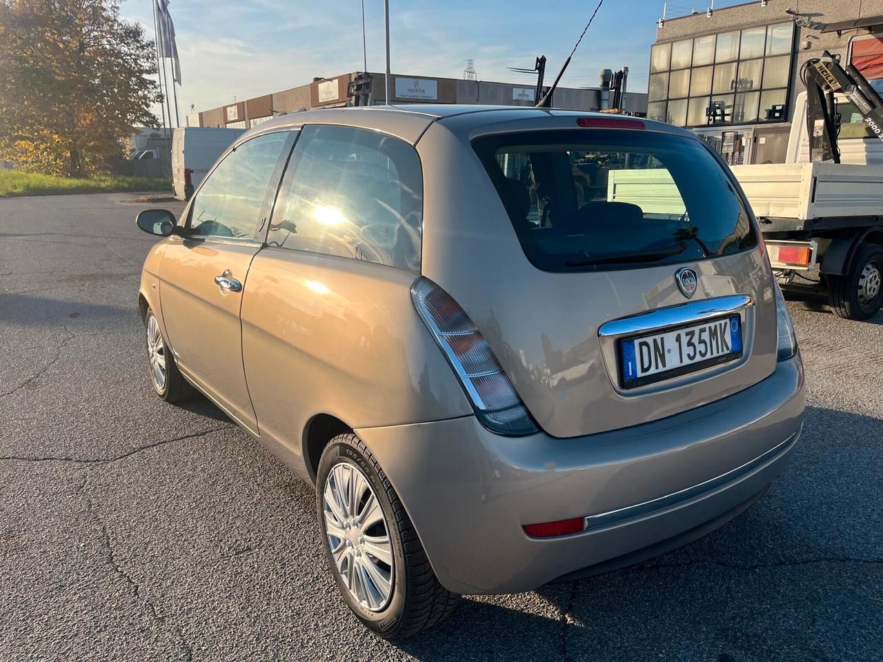 Lancia Ypsilon 1.2 Oro