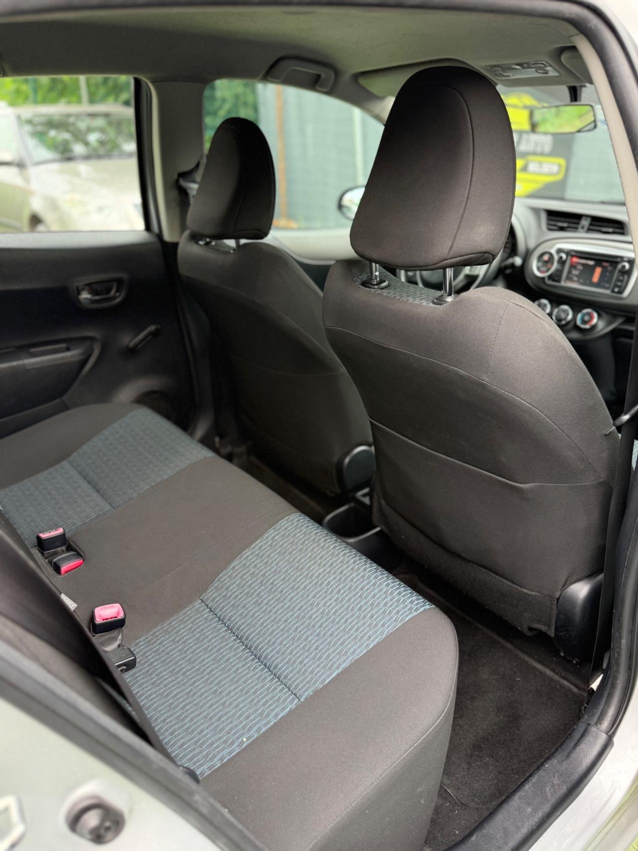 Toyota YARIS 1.0 BENZINA LOUNGE RETROCAMERA FULL