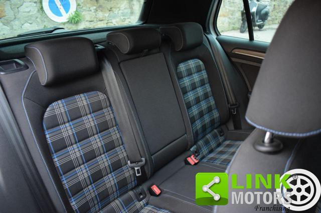 VOLKSWAGEN Golf eHIBRID