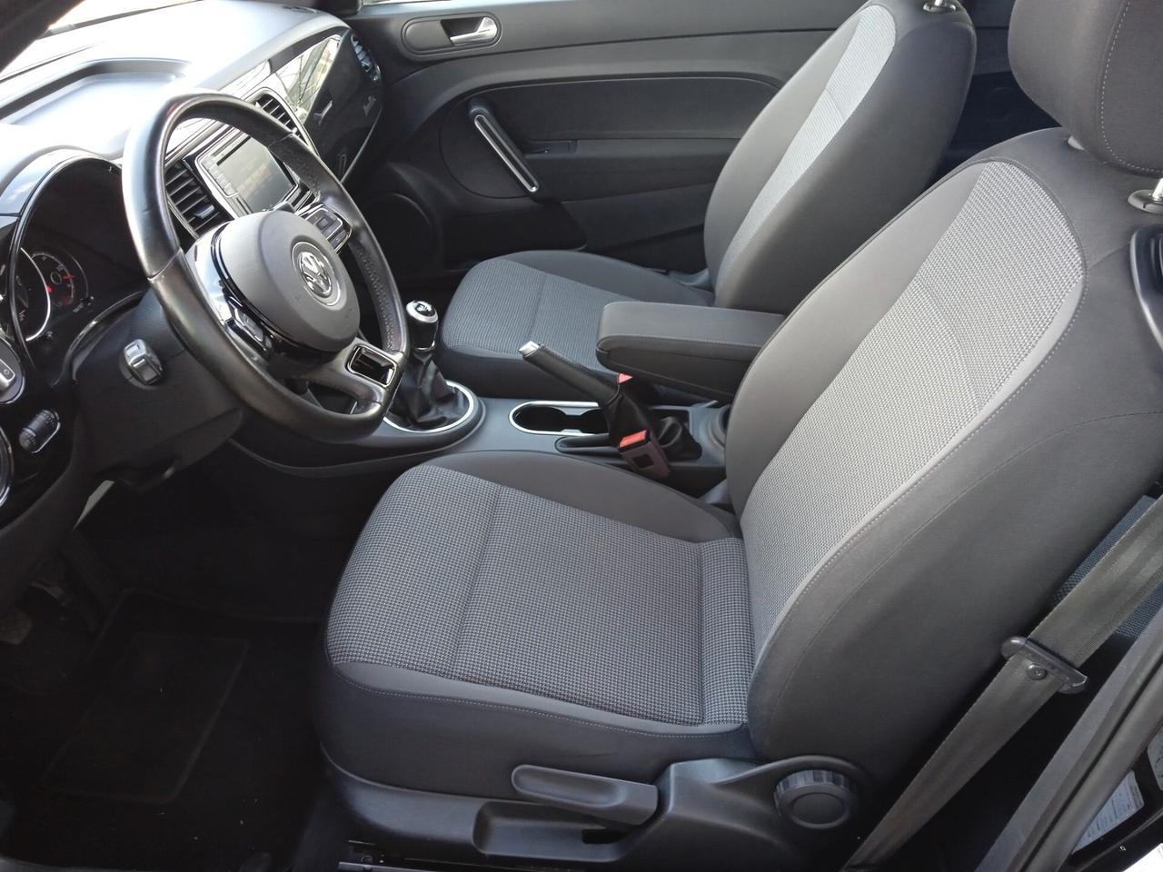 Volkswagen Maggiolino 1.2 TSI Design tetto apribile sens park x2 navy vol multifunzioni lim. di velocita' pronta consegna