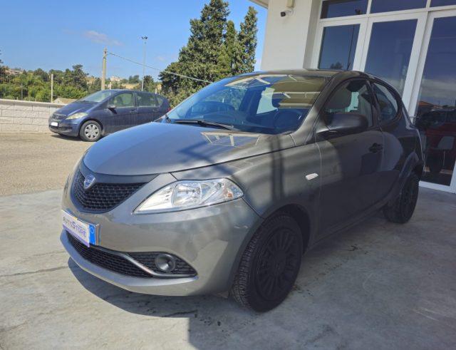 LANCIA Ypsilon 1.0 FireFly 5 porte S&S Hybrid Ecochic Silver