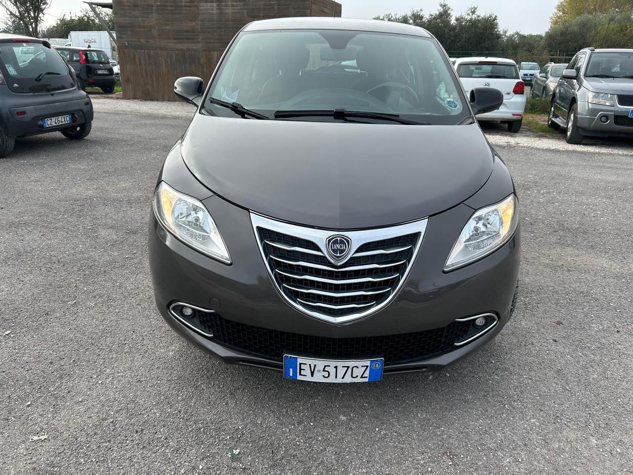 Lancia Ypsilon 0.9 TwinAir 85 CV 5 porte Metano Ecochic Gold