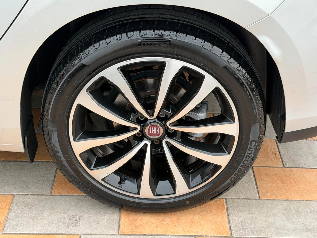 Fiat Tipo 1.6 M.JET 120 cv. 5 porte LOUNGE