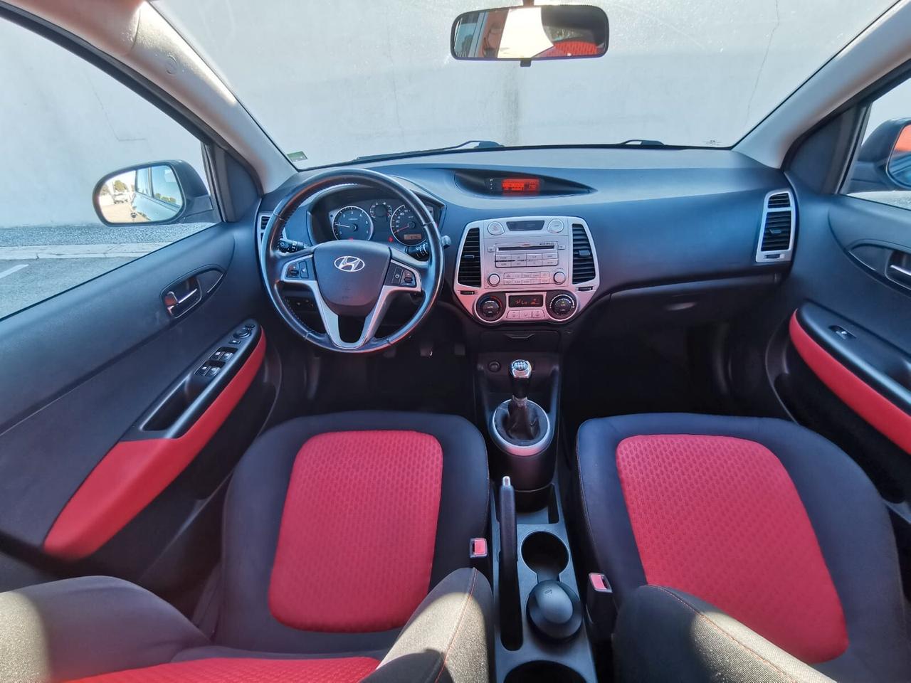 Hyundai i20 1.6 CRDi VGT 5p. Premium 2010