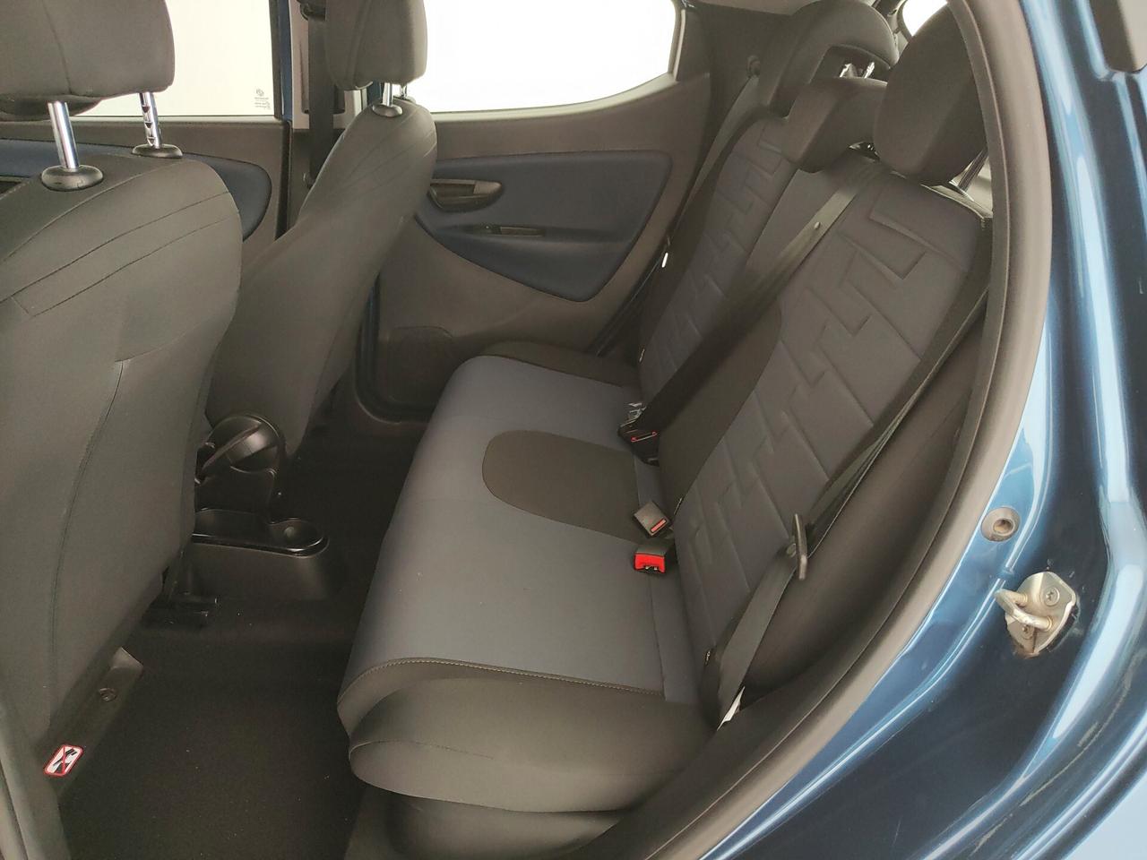 Lancia Ypsilon 1.0 FireFly 5 porte S&S Hybrid Platino