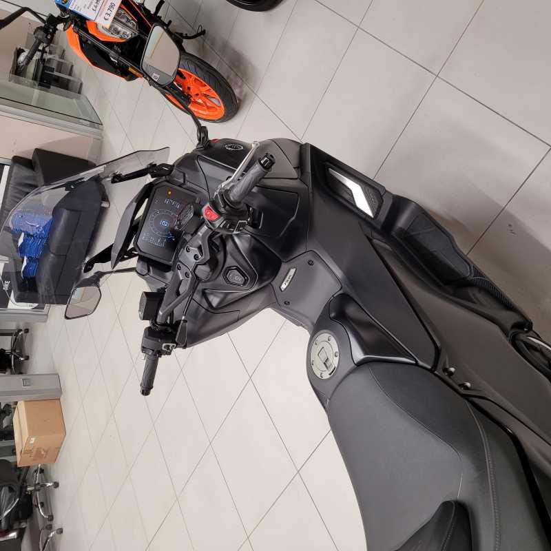 Yamaha T-Max 560 - 2025