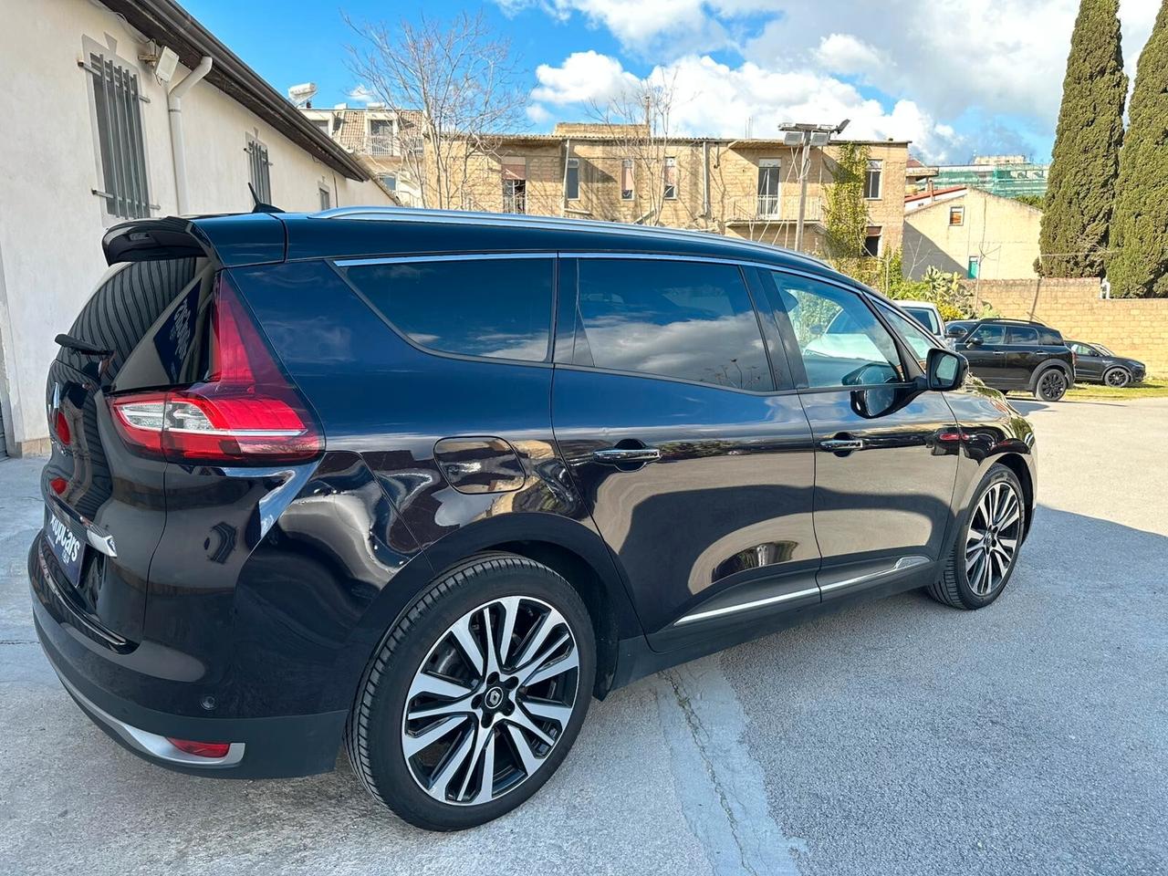 Renault Grand Scenic dCi Initiale Paris 120 cv - 2021