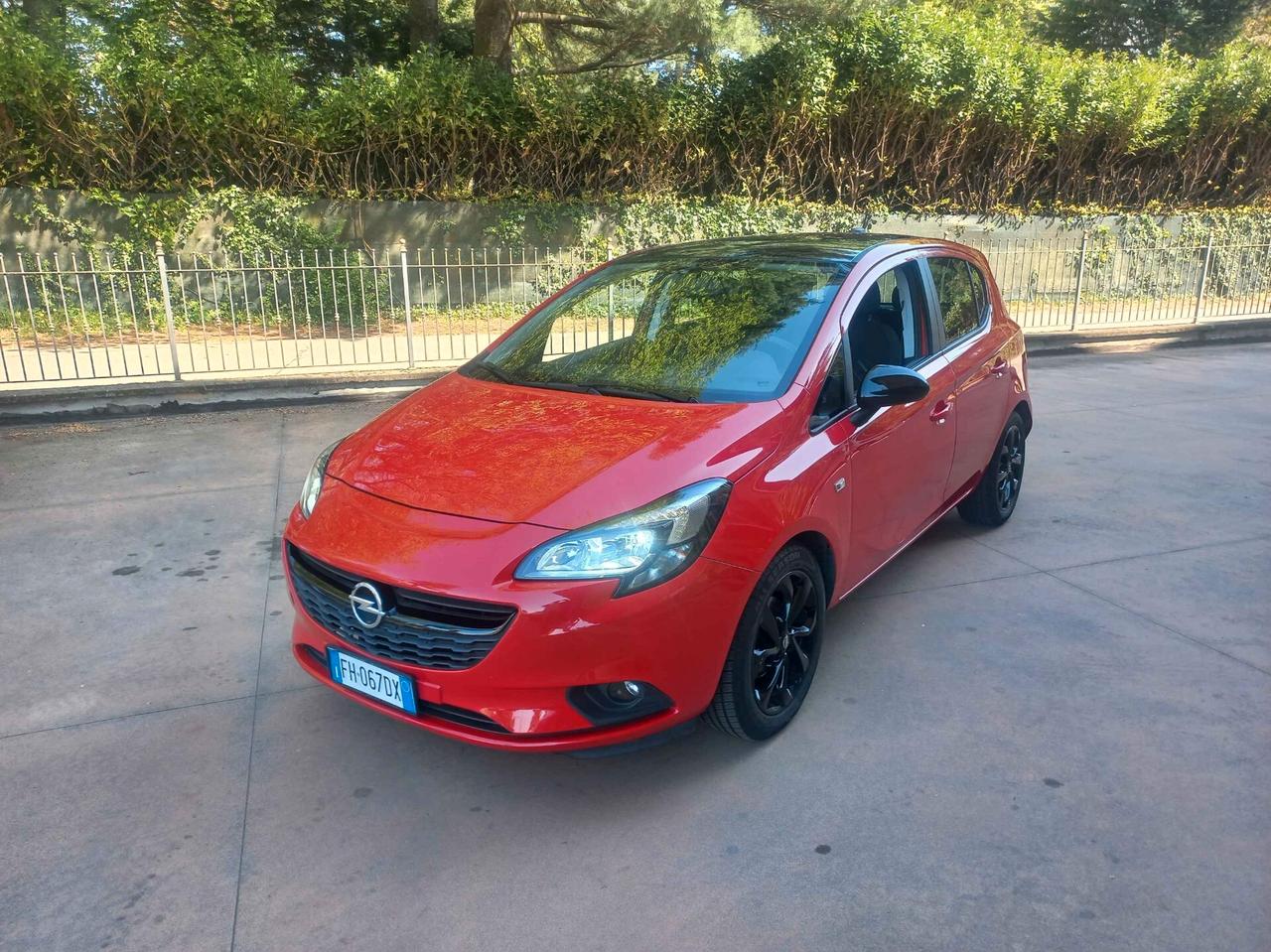 Opel Corsa 1.2 Coupé b-Color