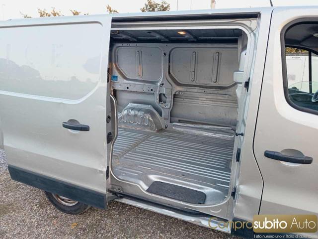 RENAULT Trafic T27 1.6 dCi 120CV + IVA 22%