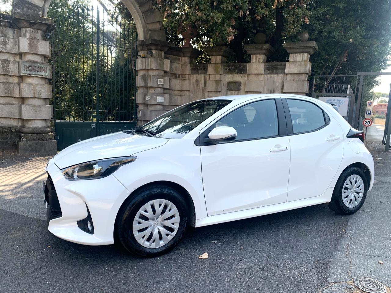 Yaris 1.5 Hybrid ACTIVE 12/2022 AZIENDALE KM26100