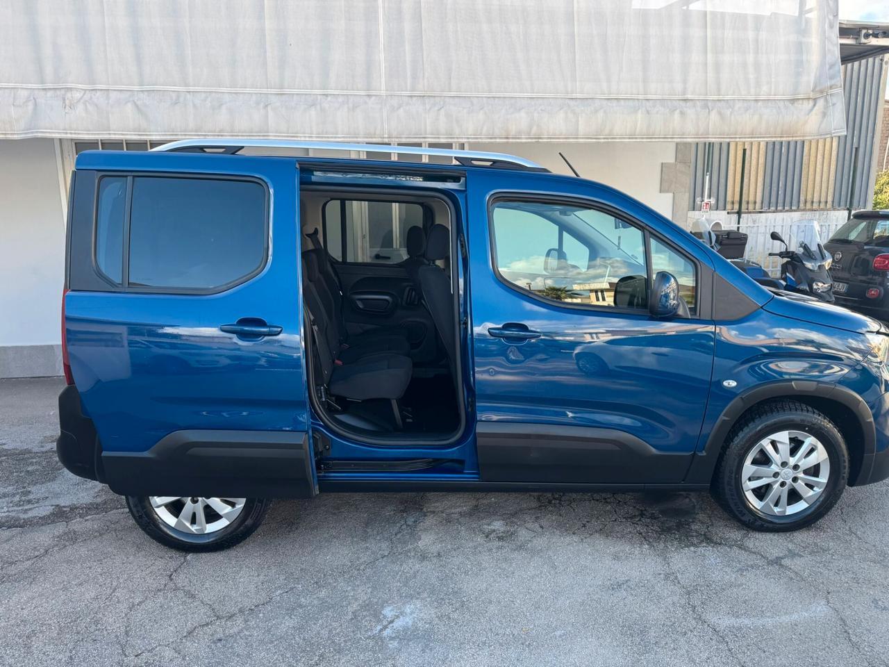 Peugeot Rifter BlueHDi 130 S&S Allure 7 posti