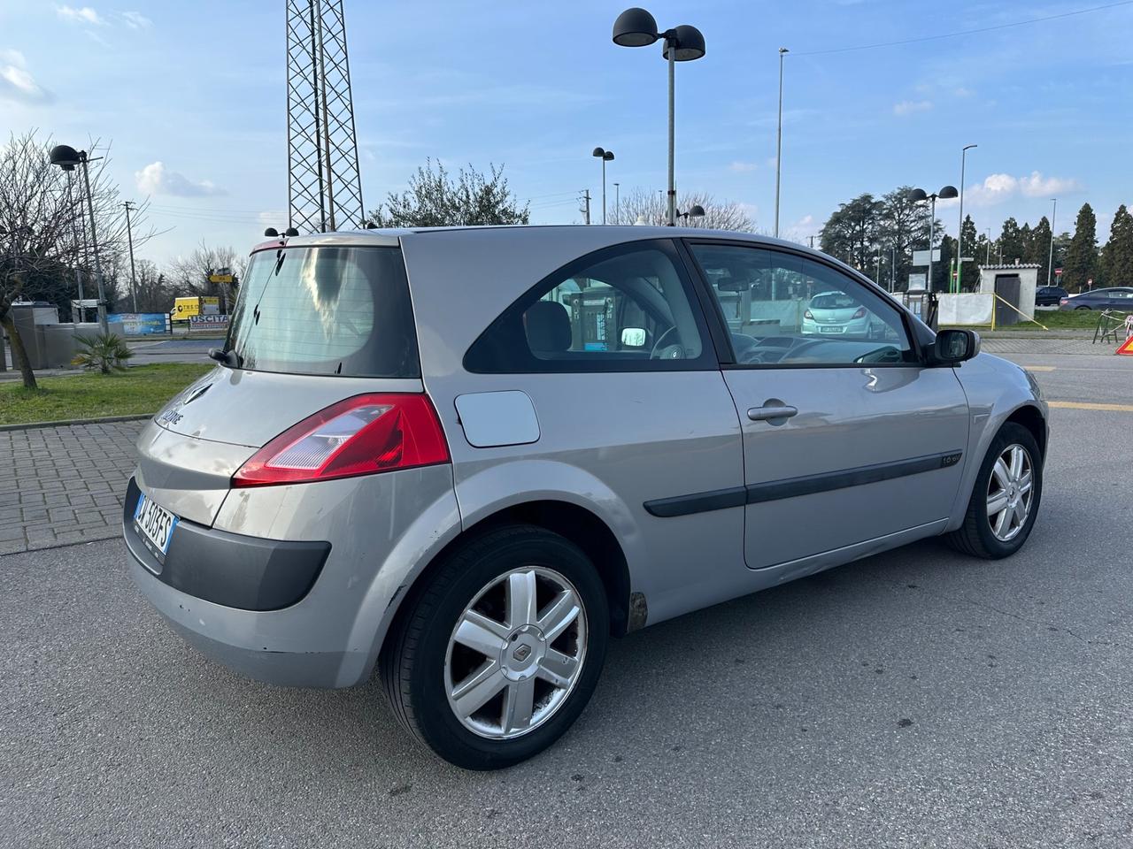 Renault Megane Mégane 1.6 16V 3 porte Luxe Dynamique