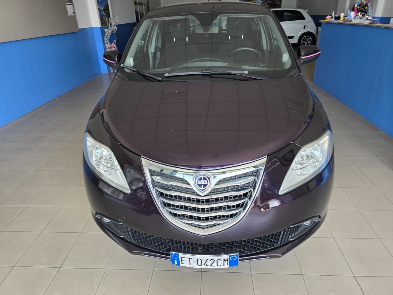 Lancia Ypsilon 0.9 TwinAir 85 CV 5 porte Metano Ecochic Gold
