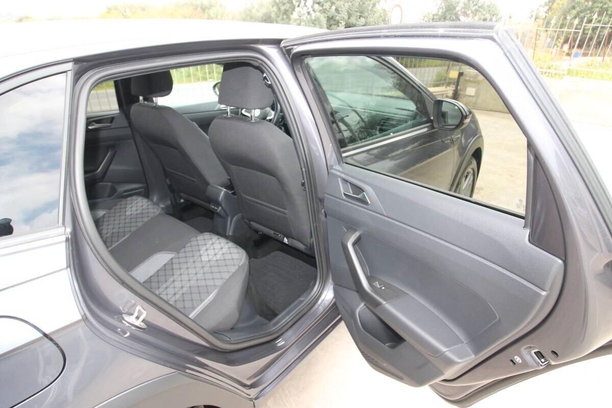 Volkswagen Taigo 1.0 TSI 110 CV R-Line | 2022