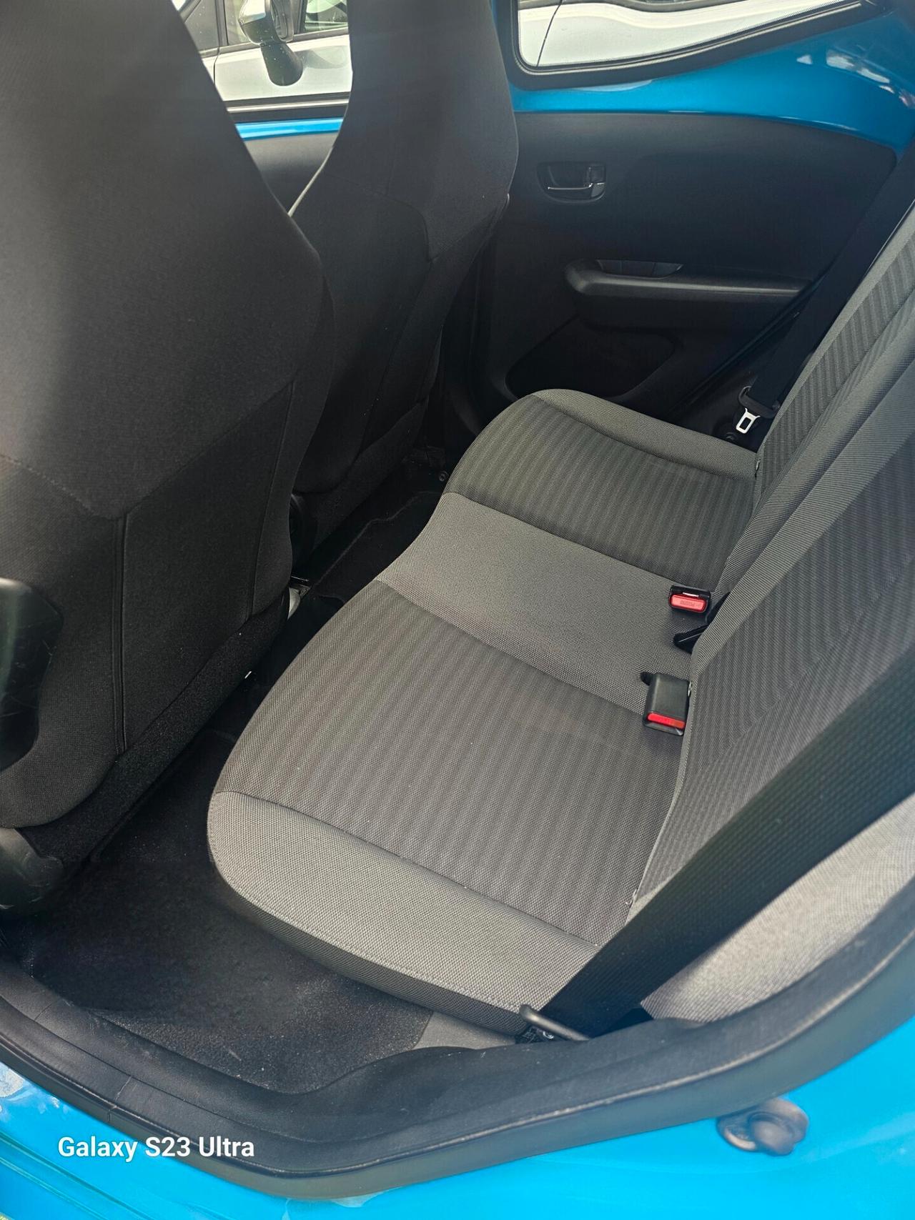 Toyota Aygo Connect 1.0 VVT-i 72 CV 5 porte x-clusiv