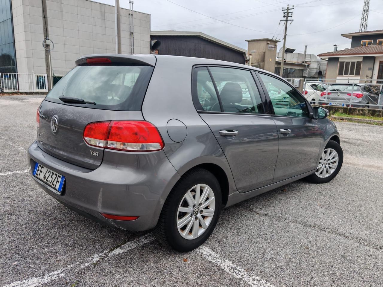 VW Golf VI 1.2 benz 105cv