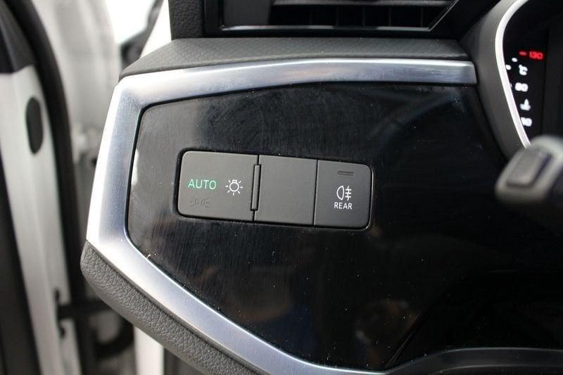 Audi Q3 35 TDI S tronic Business