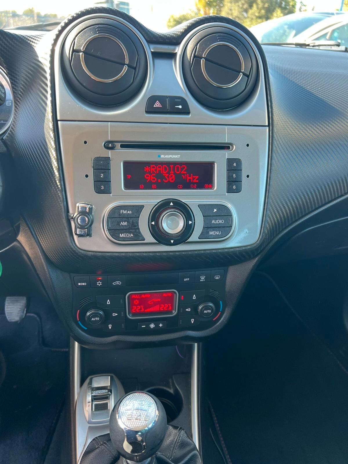 Alfa Romeo MiTo 1.6 JTDm 16V Distinctive Premium Pack