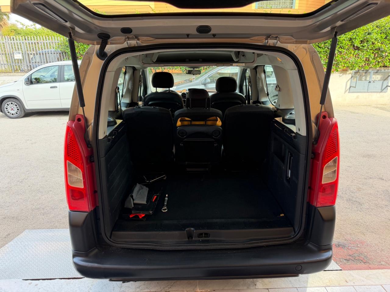 Peugeot Partner Tepee 1.6 HDi 90CV Outdoor