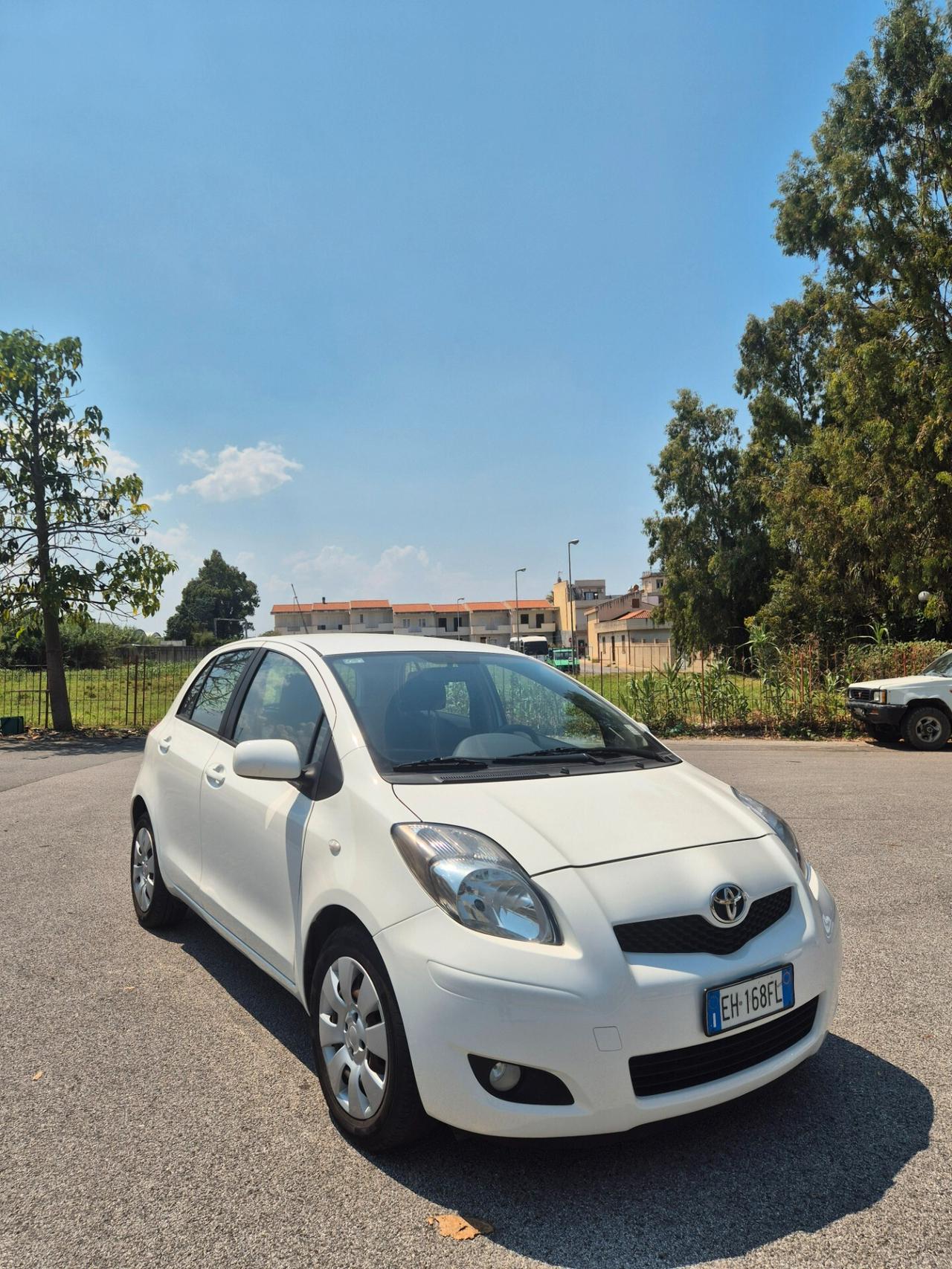 Toyota Yaris 1.3 5 porte Sol