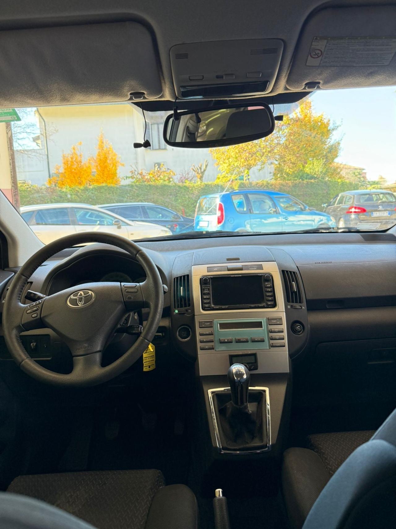 Toyota Corolla Verso 2.2 16V D-4D DPF Sol