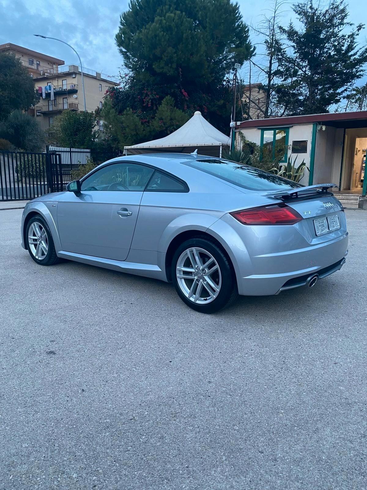 Audi TT Coupé 2.0 TDI ultra S line