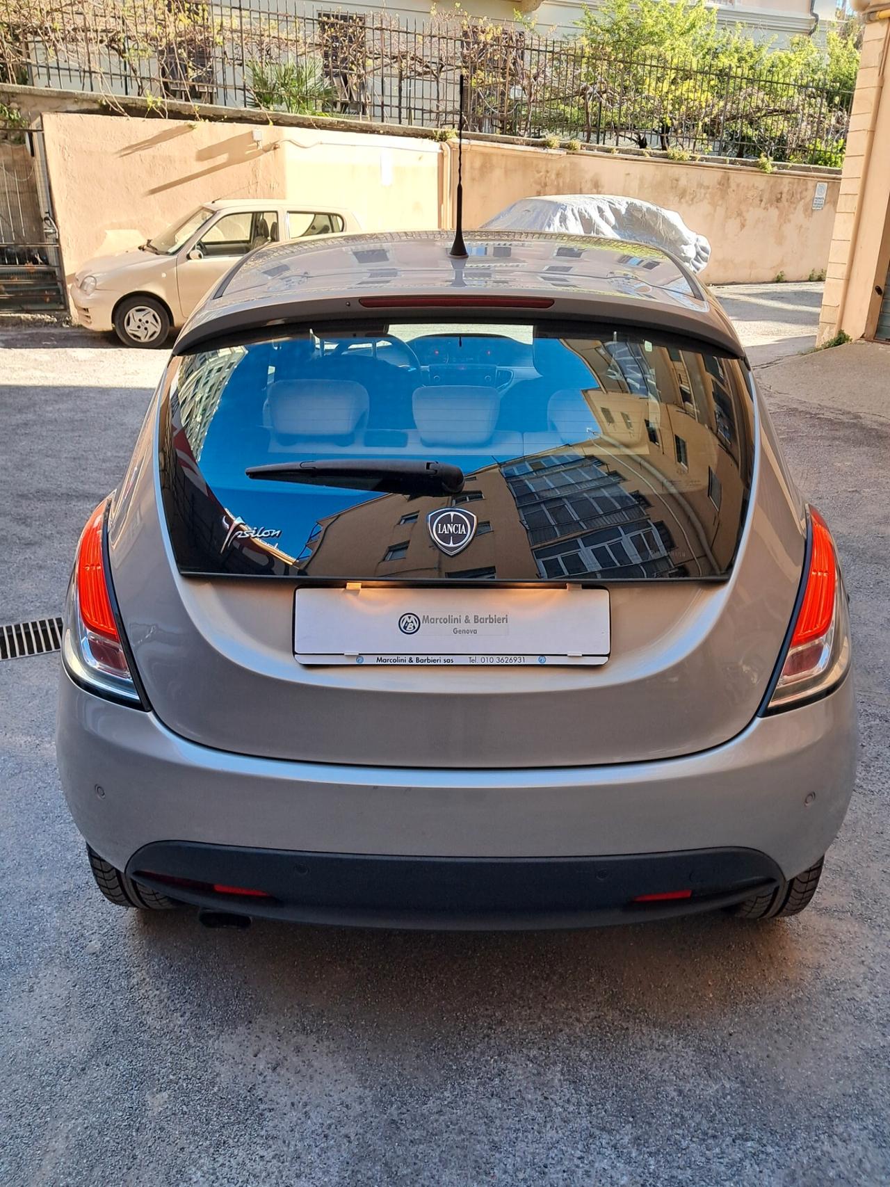 Lancia Ypsilon 1.2 69 CV 5 porte Gold