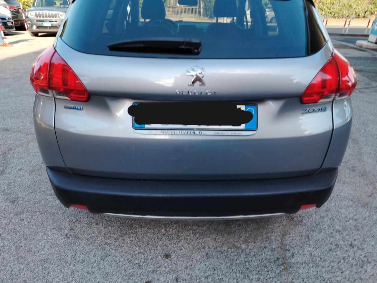 Peugeot 2008 BlueHDi 100 Allure