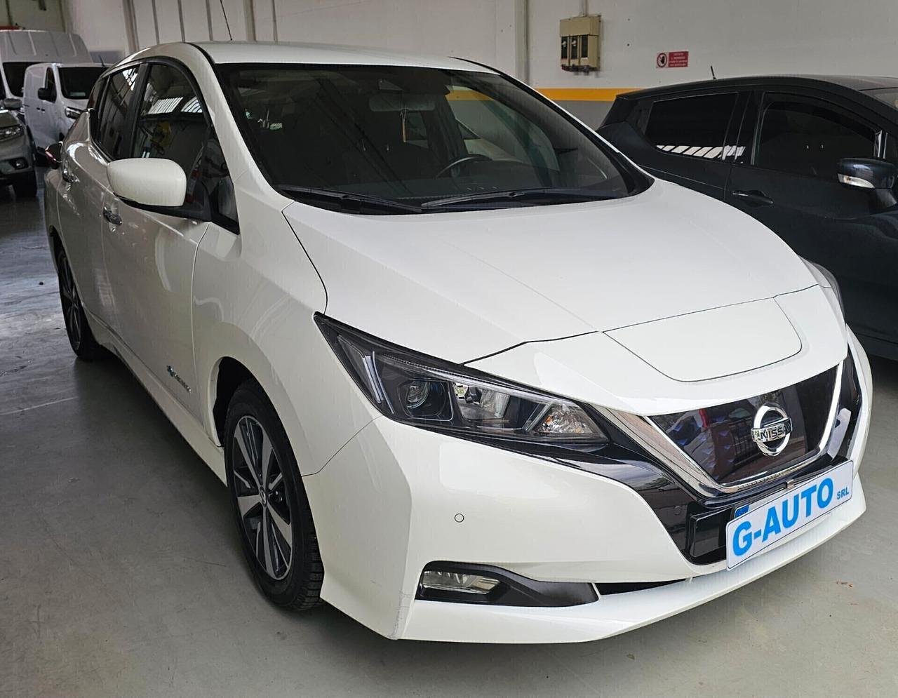 Nissan Leaf Acenta 40 kWh Hatchback 25.000 KM