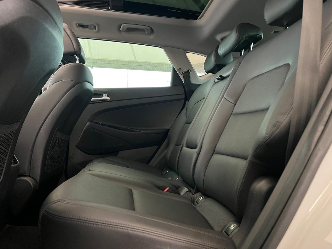 Hyundai Tucson 1.7 CRDi XPossible TETTO PANORAMICO