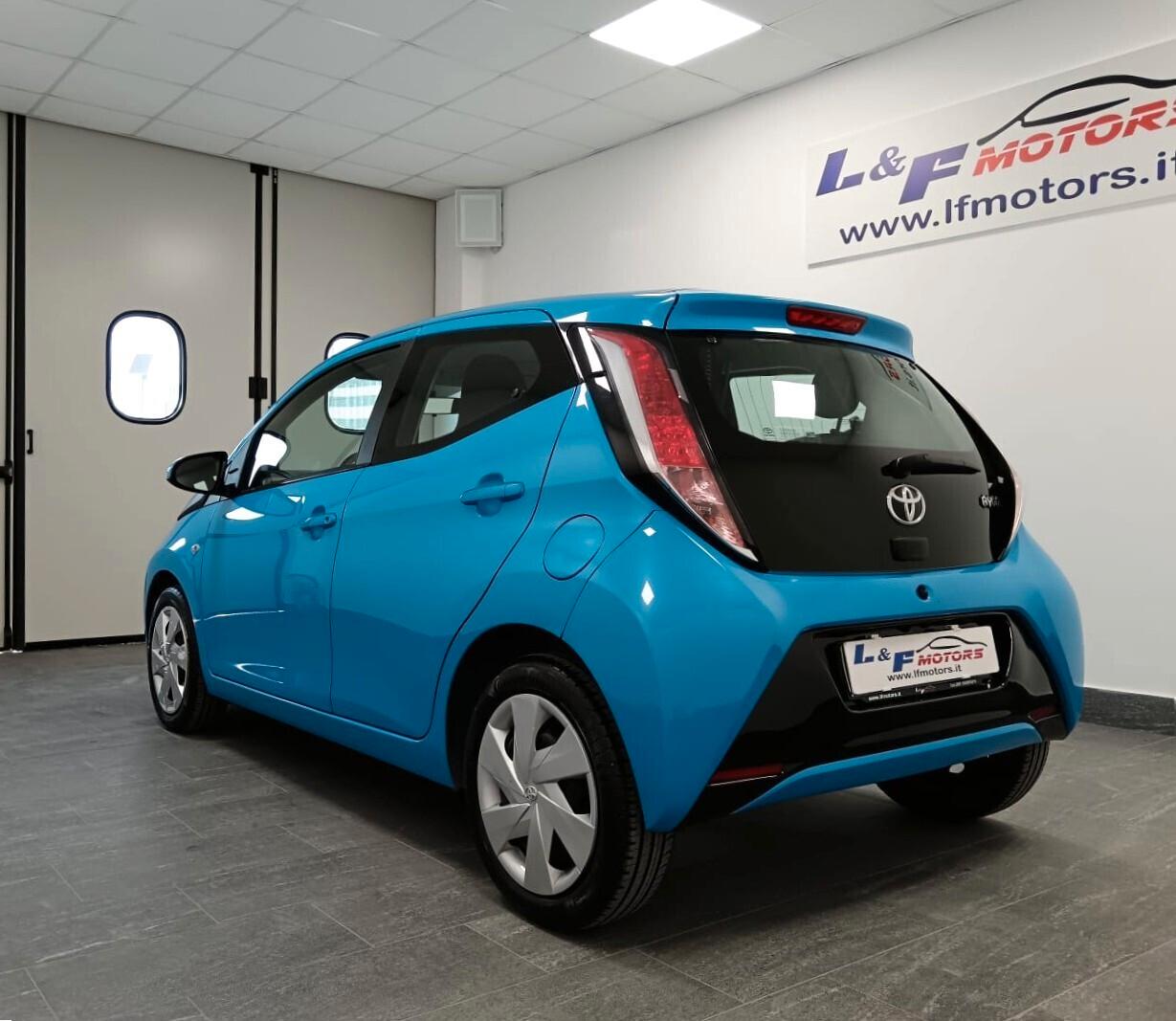 Toyota Aygo 1.0 NEOPATENTATI 5 porte x-wave