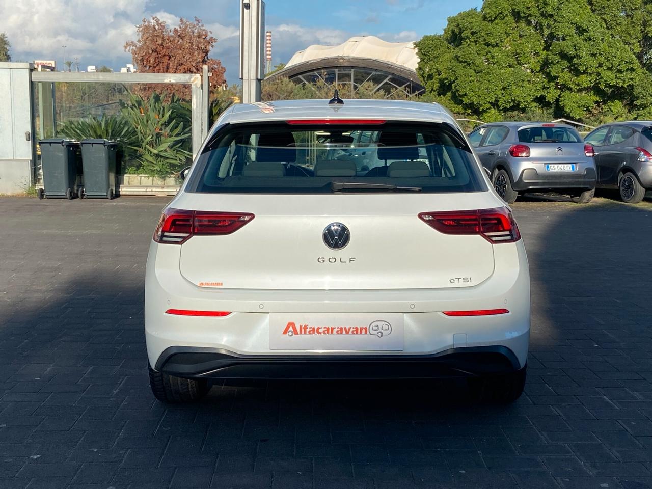 Volkswagen Golf VIII 2020 1.0 eTSI evo Life 110cv dsg