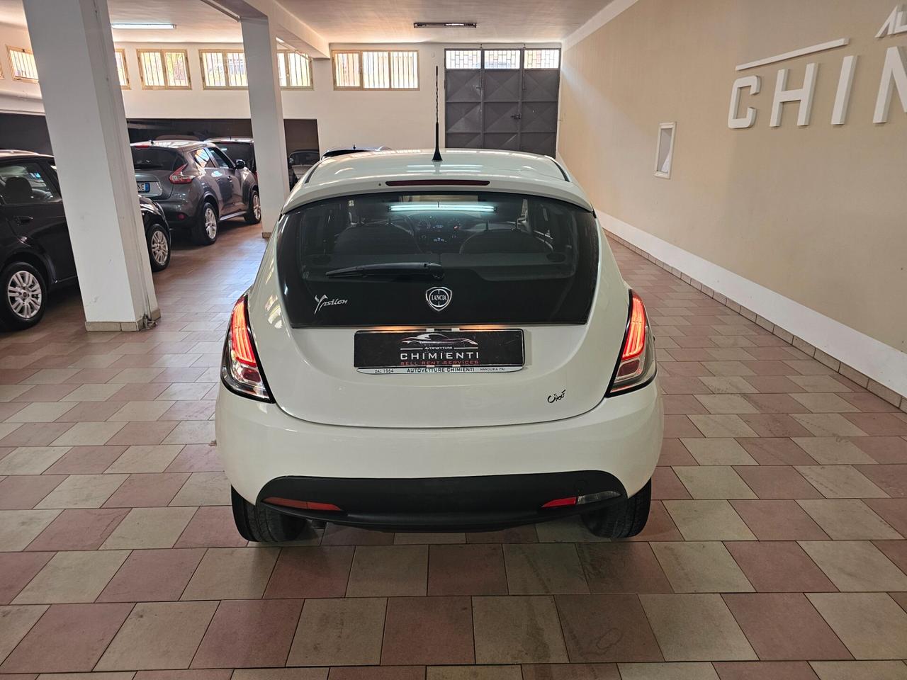 Lancia Ypsilon 0.9 TwinAir 85 CV 5 porte Metano Ecochic Gold