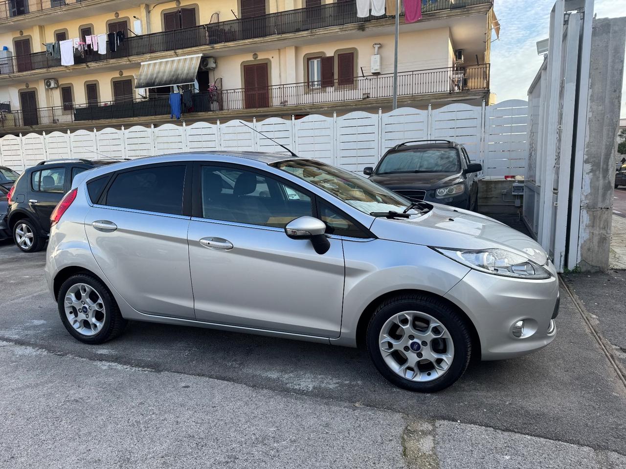 Ford Fiesta 1.2 BENZINA 82CV Titanium 2012