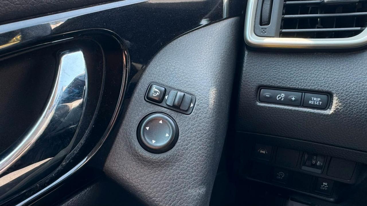 Nissan Qashqai 1.2 BENZINA 2017 NEOP.