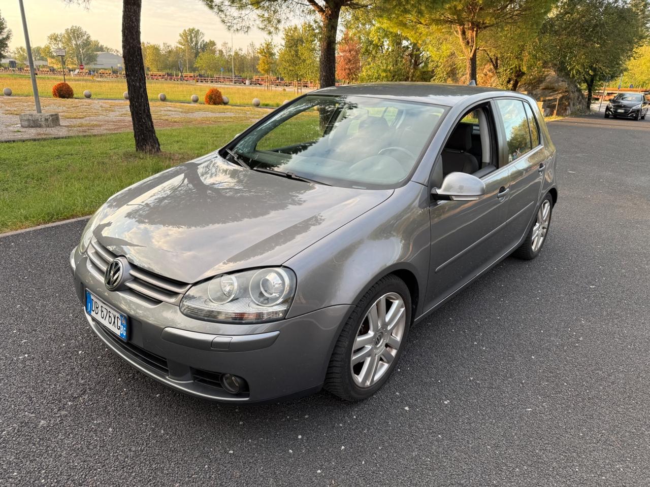 Volkswagen Golf 2.0 16V TDI 3p. Sportline
