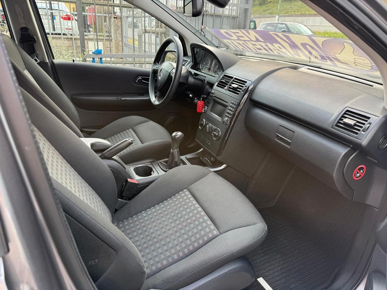 Mercedes-benz A 160 BlueEFFICIENCY Special Edition ok NEOP