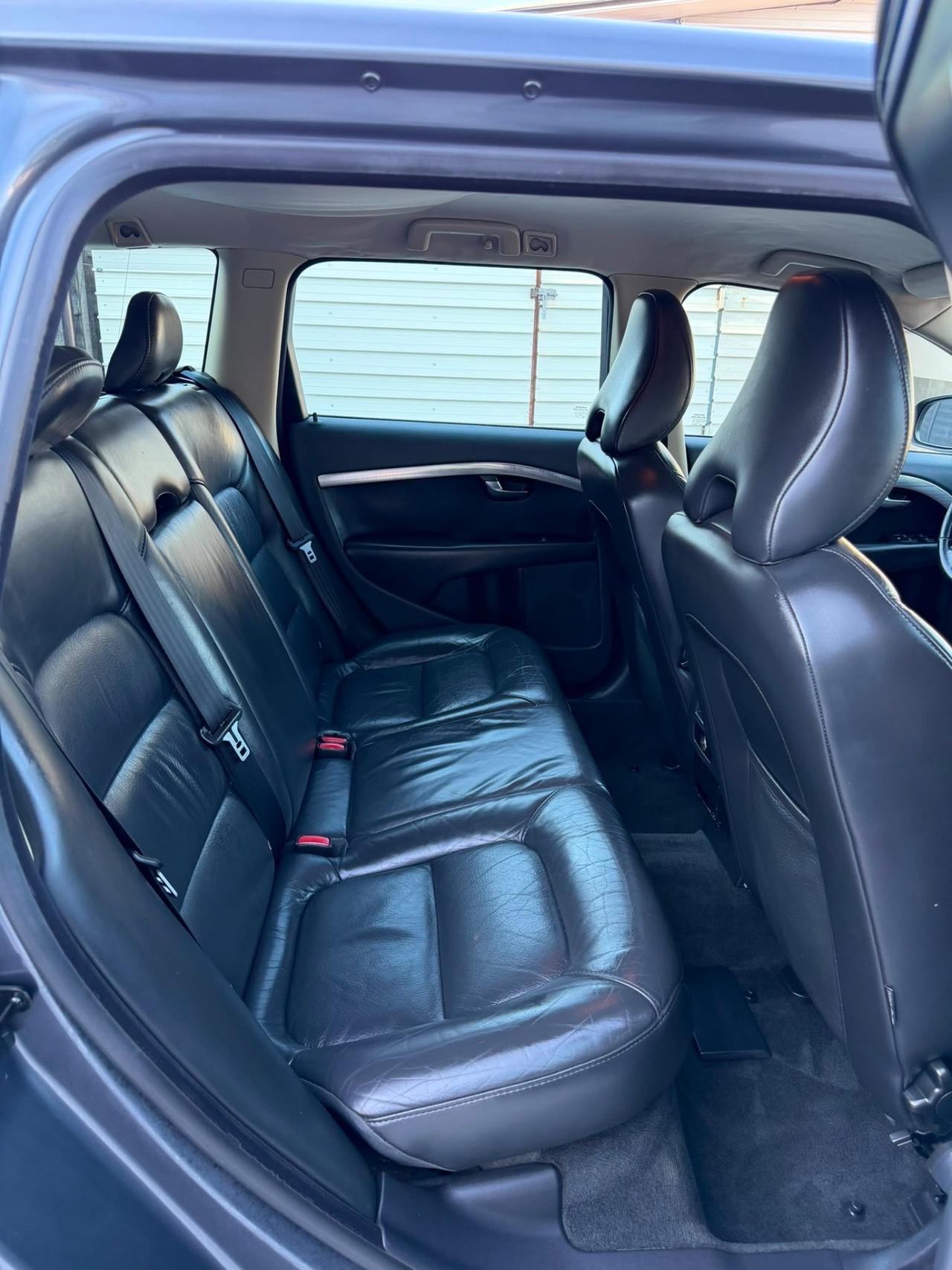 Volvo V70 2.4 D5 Summum