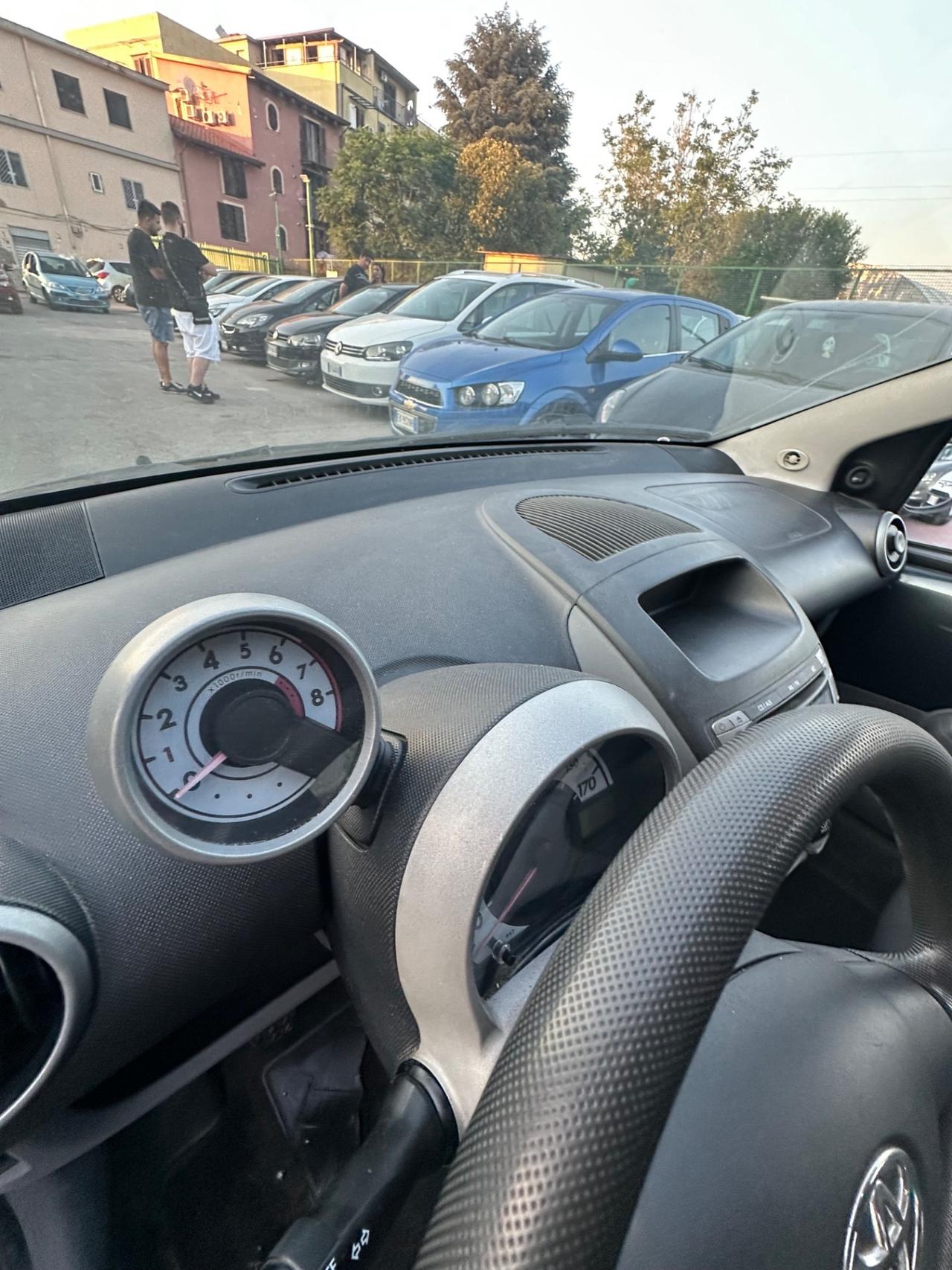 Toyota Aygo 1.0 12V VVT-i 5 porte Sol