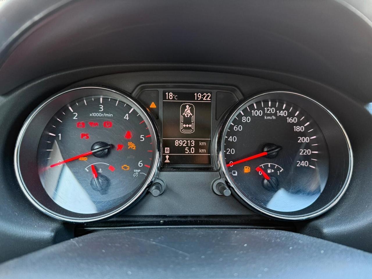 Nissan Qashqai 1.6 dci Tekna 89.000 KM 4WD