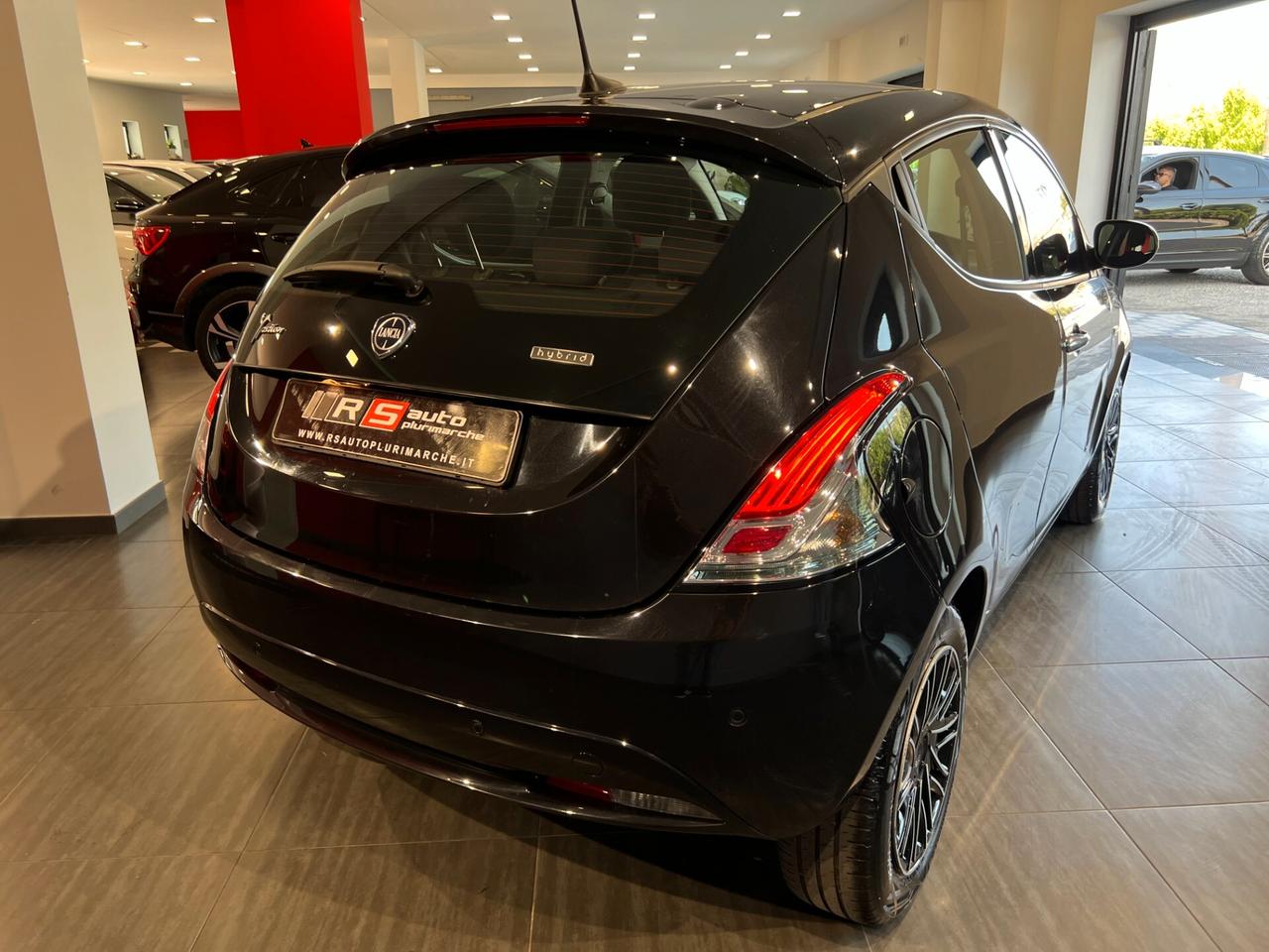 Lancia Ypsilon 1.0 FireFly 5 porte S&S Hybrid Gold