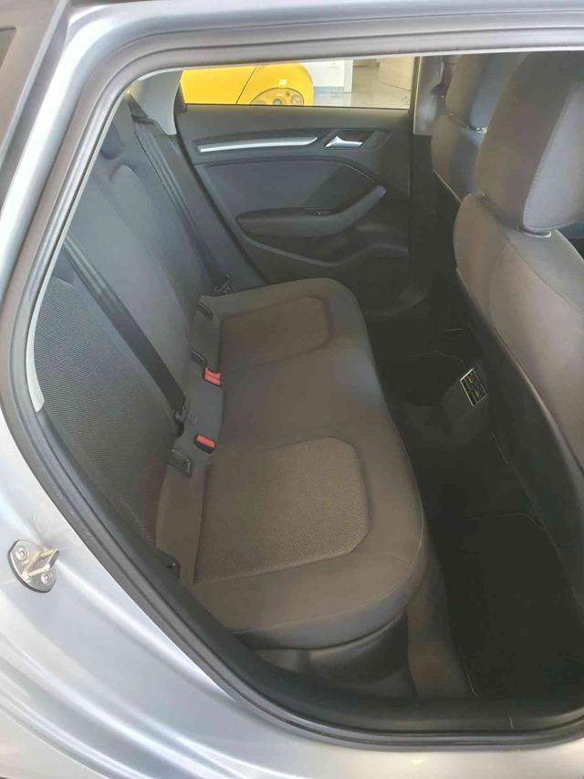 AUDI A3 1.6 TDI 115cv Xenon