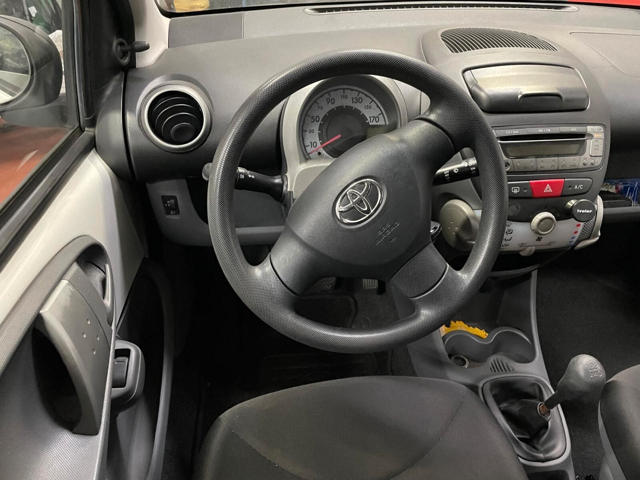 Toyota Aygo 1.0 12V VVT-i 5 porte Sol Connect