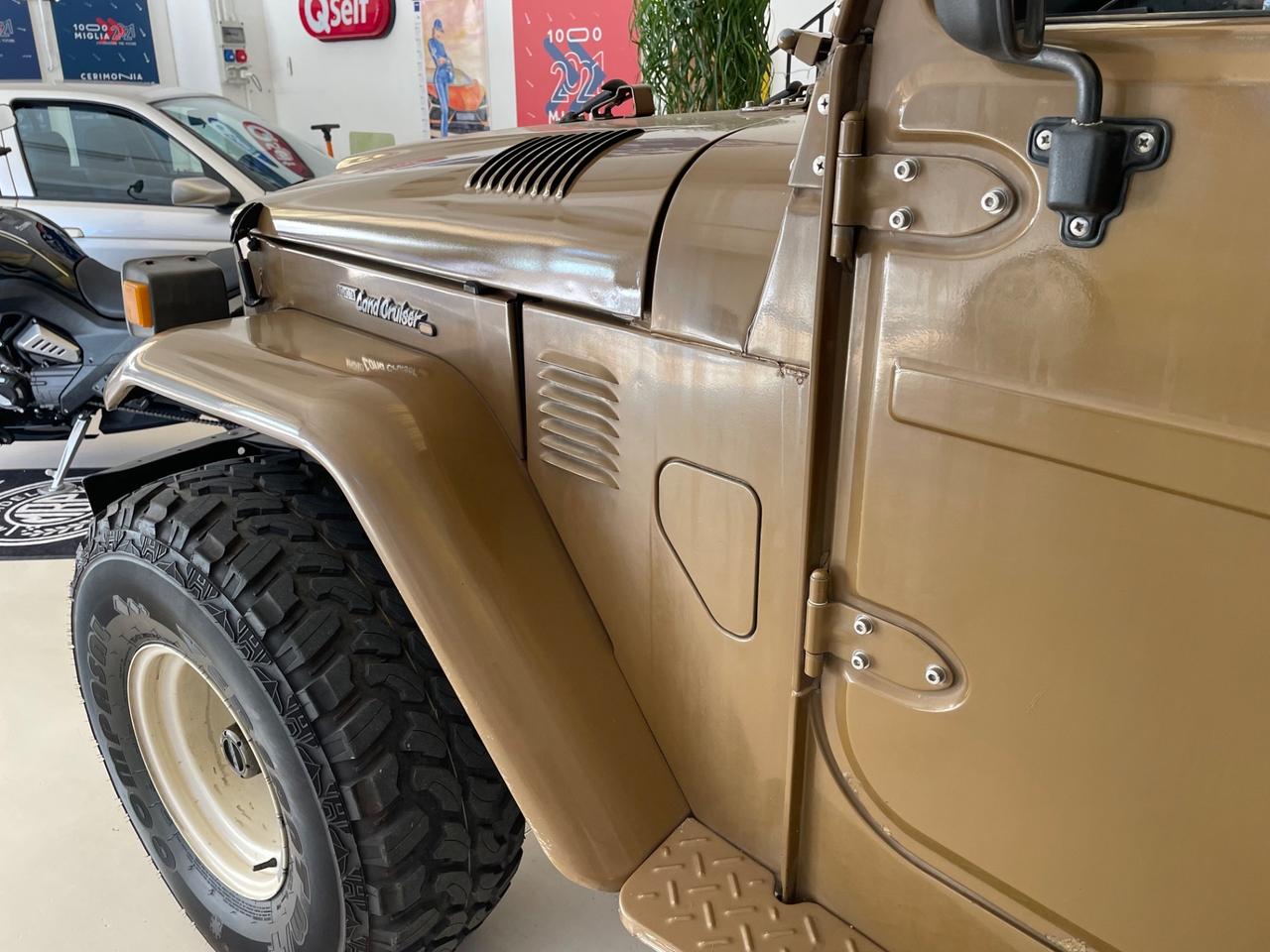 Toyota Land Cruiser BJ 42 3400 diesel 9o cv