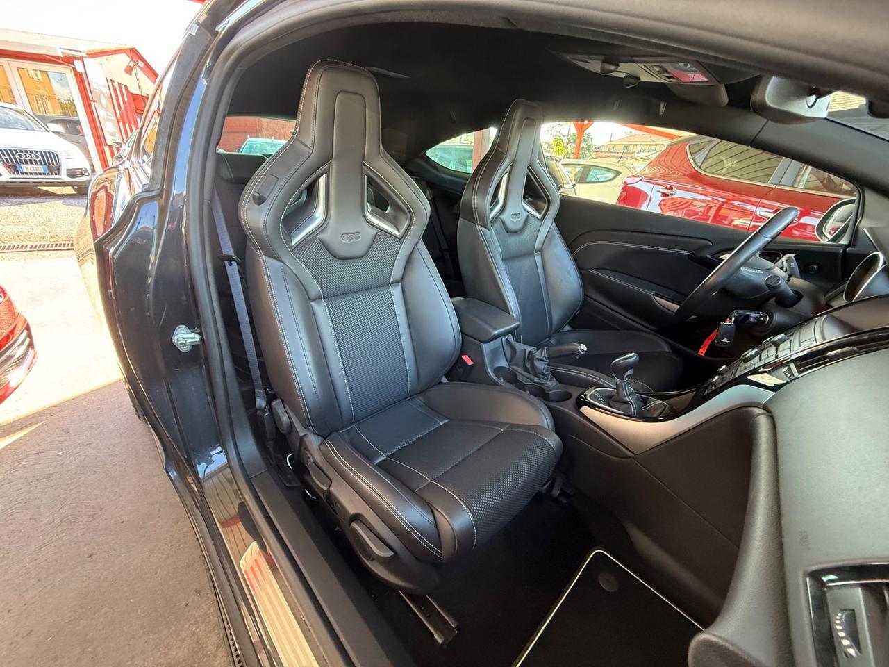 Astra GTC 2.0 Turbo 280CV -OPC-unipro-rate