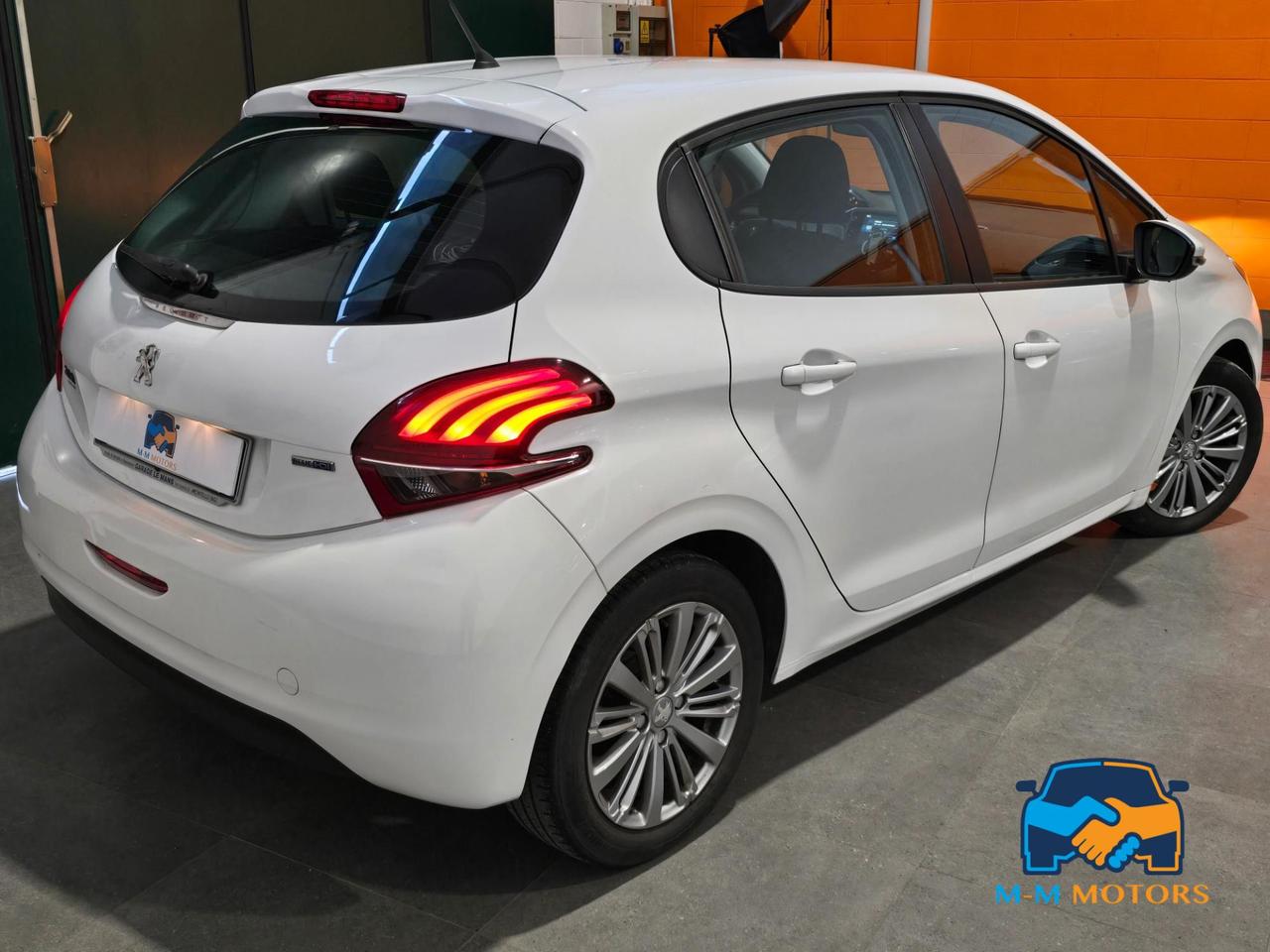 Peugeot 208 5 Porte 208 5p 1.6 bluehdi Active 75cv