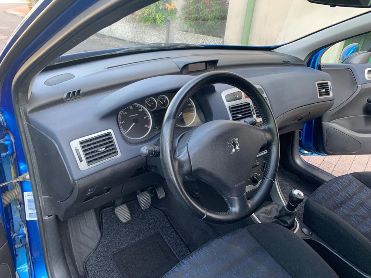 Peugeot 307 2.0 HDi 5p. XR